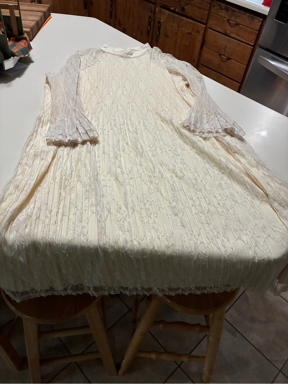 Cato Cream Lace Pleated Long-Sleeve Dress